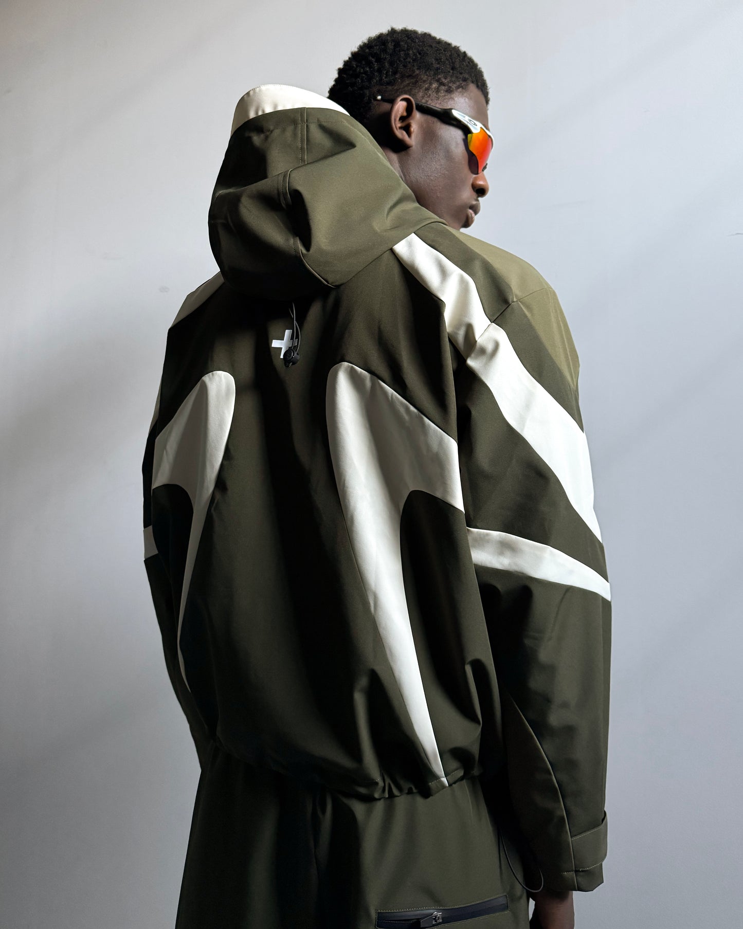 001. Lume Shell Jacket - Olive