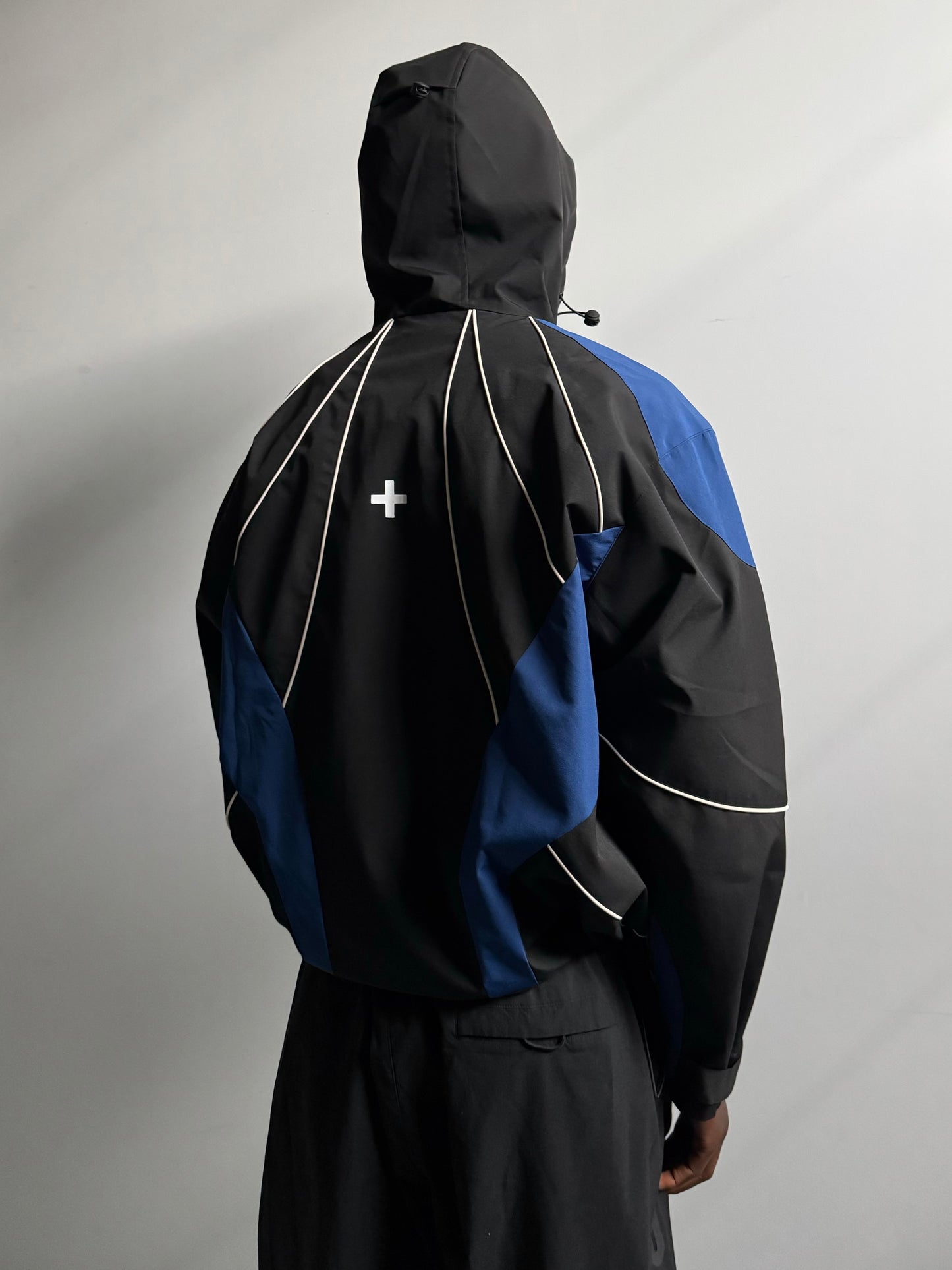 003. Ventus Shell Jacket - Black/Cobalt/Cream