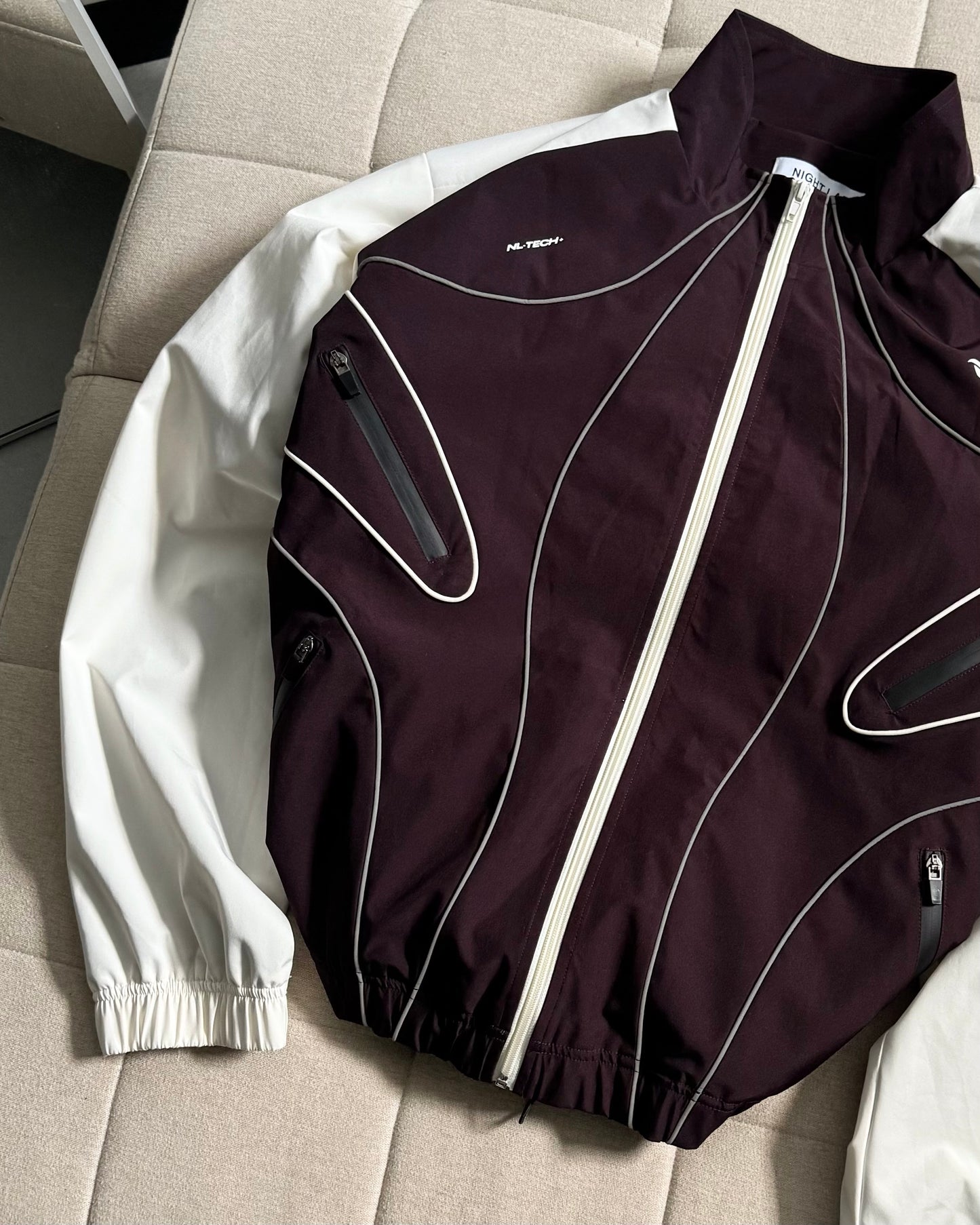 001. GRID JACKET