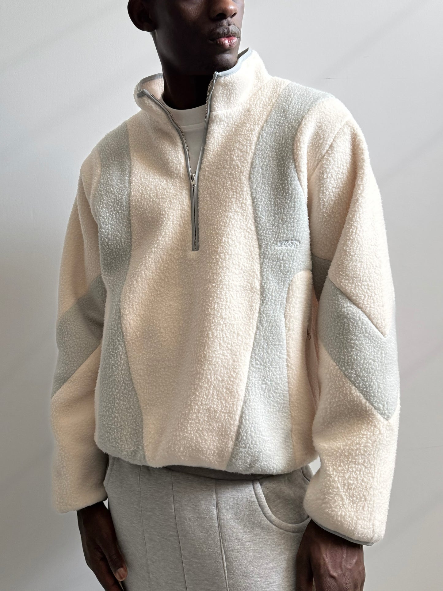 005. Night Lab Spring Fleece - Cream/Grey