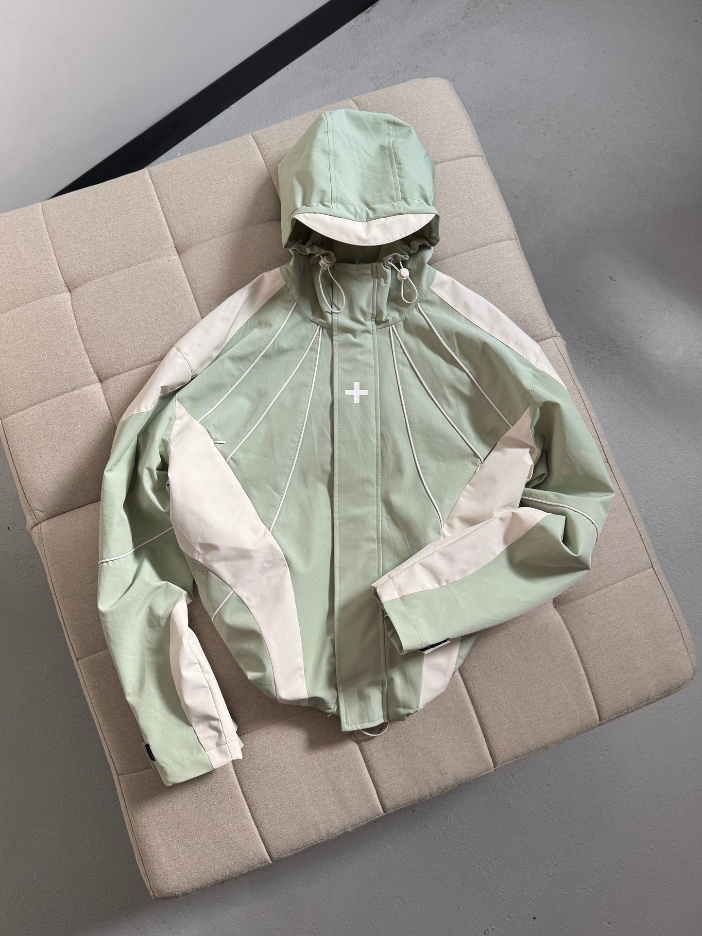 001. Ventus Shell Jacket - Green/Cream