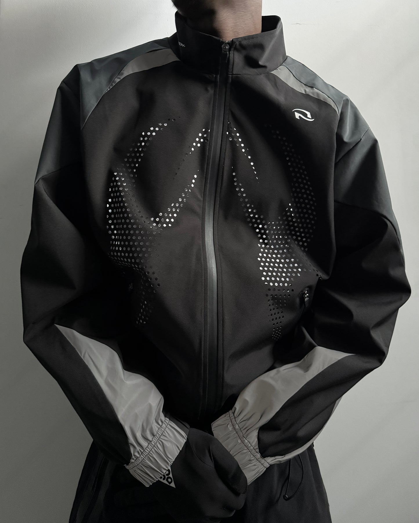 005. PERF Shell Jacket V2