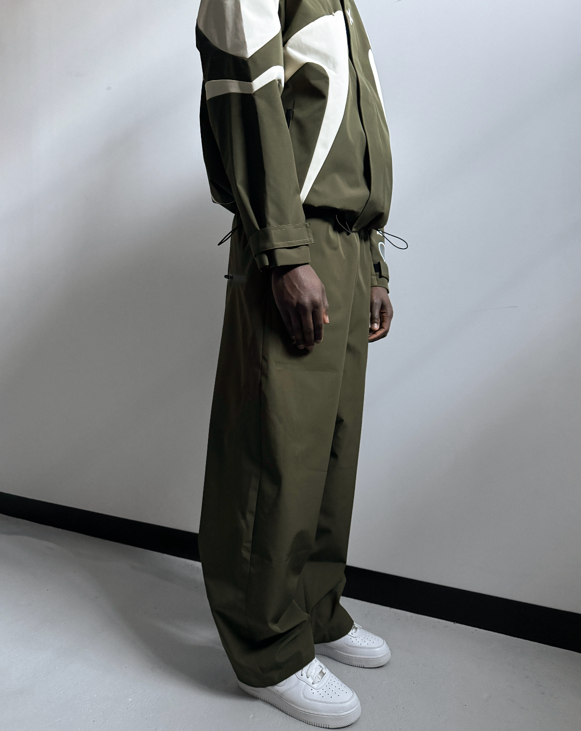 001. Lume Shell Pants - Olive